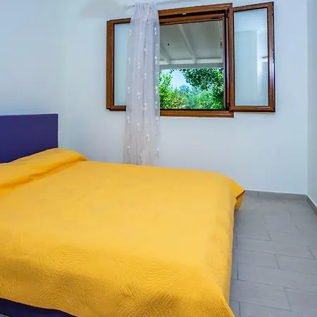Lefkada Family Friendly House With Parking ,yard *